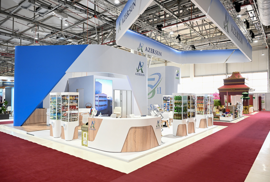 Prezident İlham Əliyev və Birinci xanım Mehriban Əliyeva 19-cu “Caspian Agro Week” və 31-ci “InterFood Azerbaijan” sərgiləri ilə tanış olublar (FOTO)