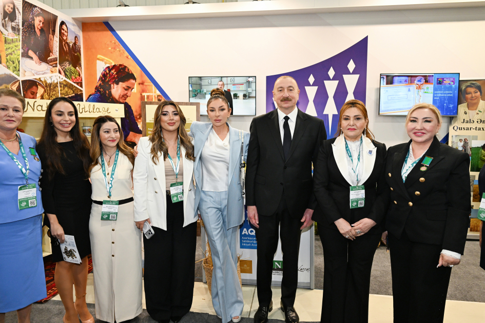 Prezident İlham Əliyev və Birinci xanım Mehriban Əliyeva 19-cu “Caspian Agro Week” və 31-ci “InterFood Azerbaijan” sərgiləri ilə tanış olublar (FOTO)