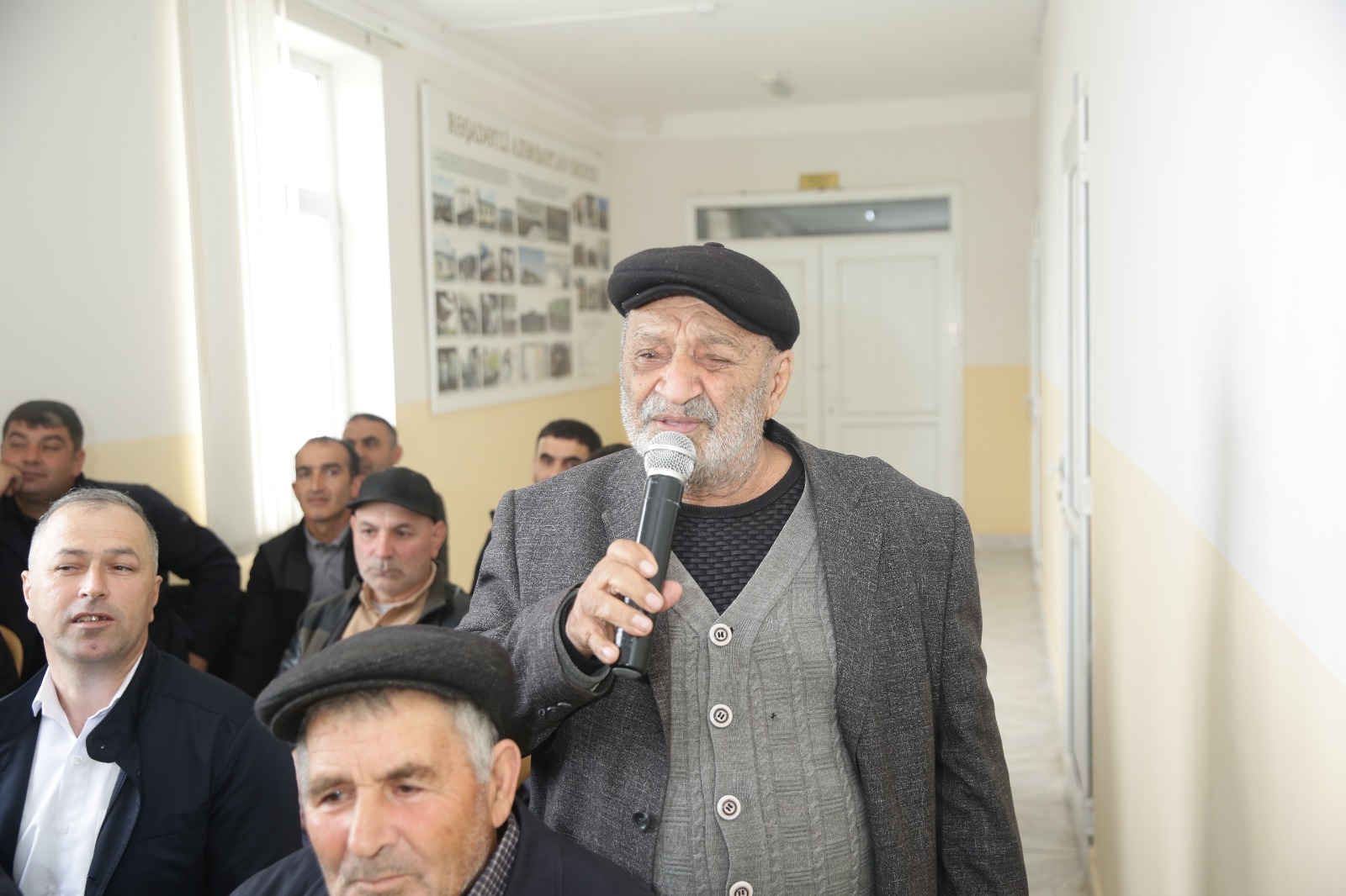 Xaçmazın Mehrəliqışlaq kəndində səyyar qəbul keçirilib (FOTO)