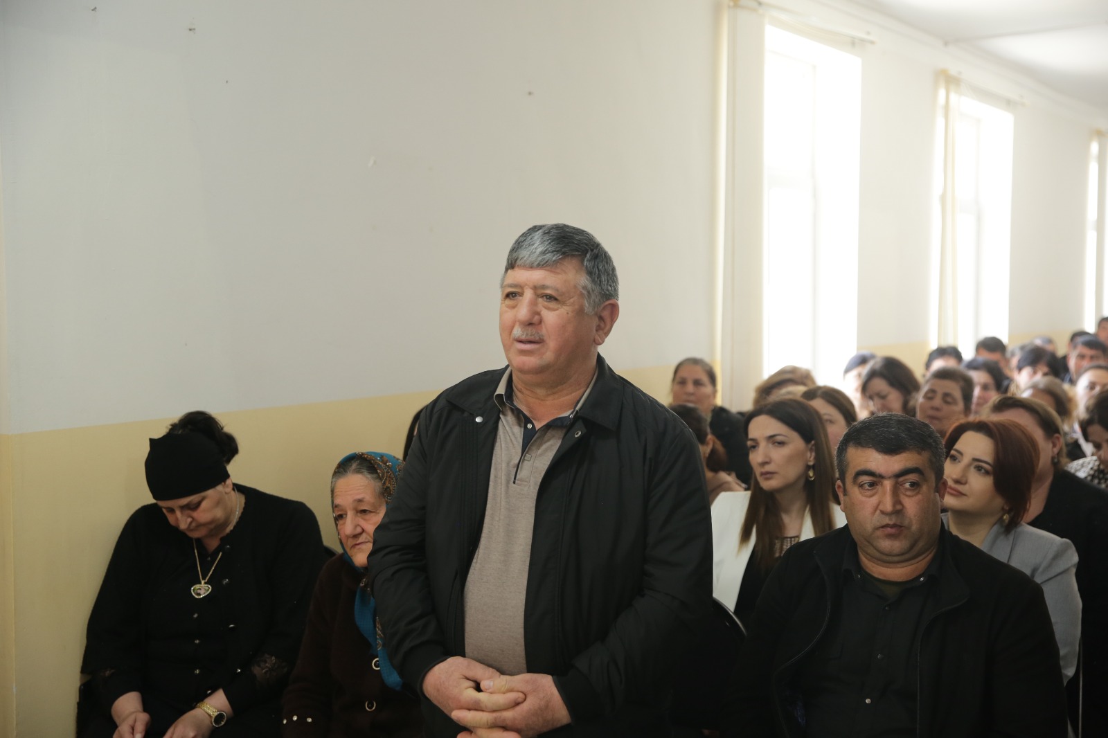 Xaçmazın Mehrəliqışlaq kəndində səyyar qəbul keçirilib (FOTO)