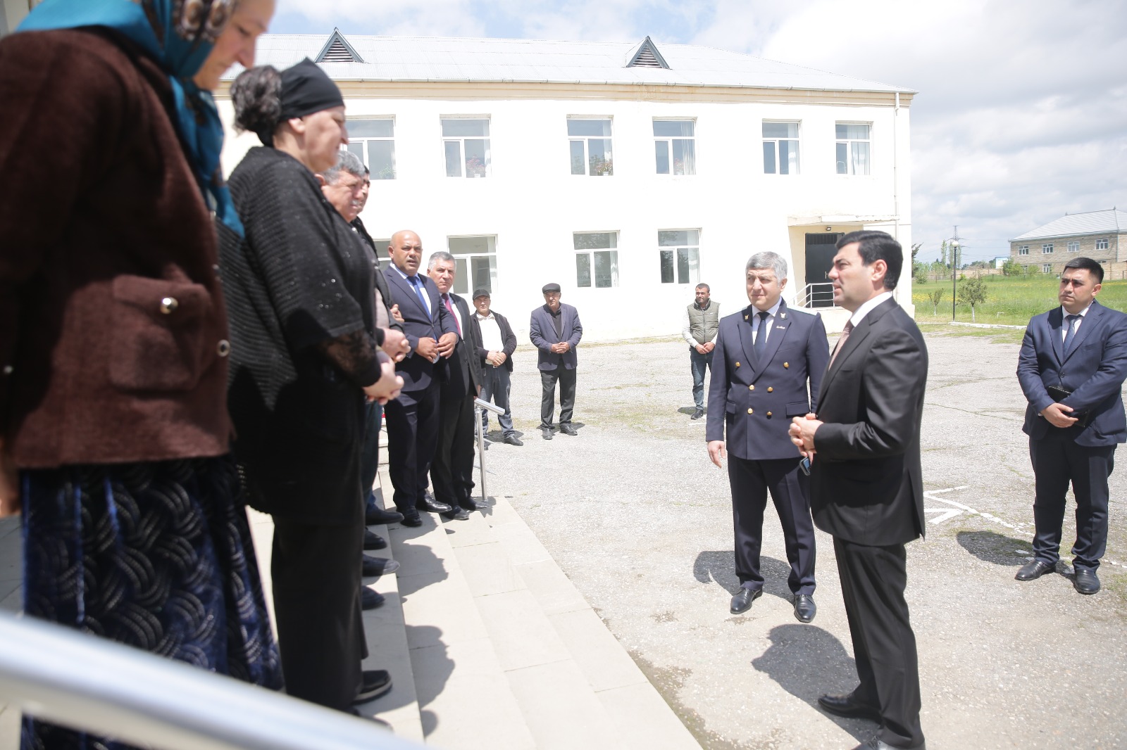 Xaçmazın Mehrəliqışlaq kəndində səyyar qəbul keçirilib (FOTO)
