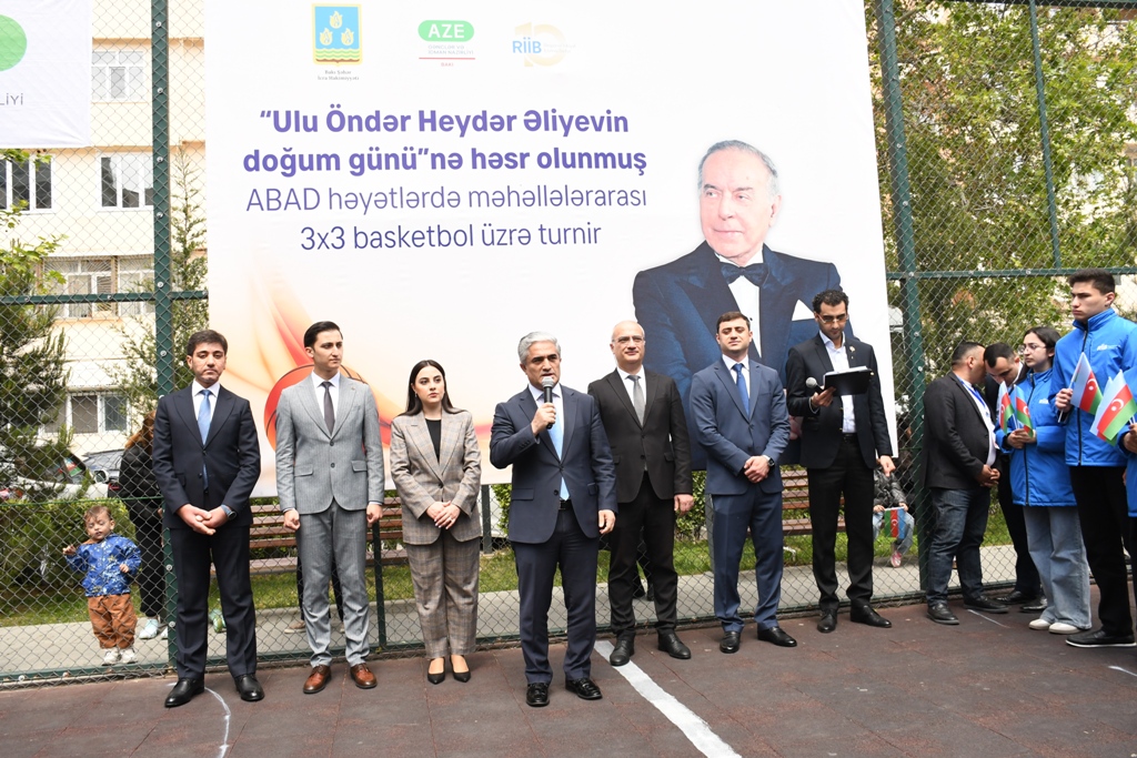 Paytaxtın abad məhəllələrində basketbol yarışları başa çatıb (FOTO)