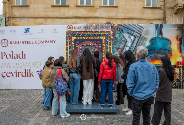 "Baku Steel Company" Xalça Festivalında polad sənətini təqdim etdi (FOTO)