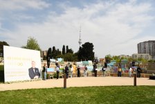 Mərkəzi Nəbatat bağında gənc rəssamların sərgisi keçirilib (FOTO)