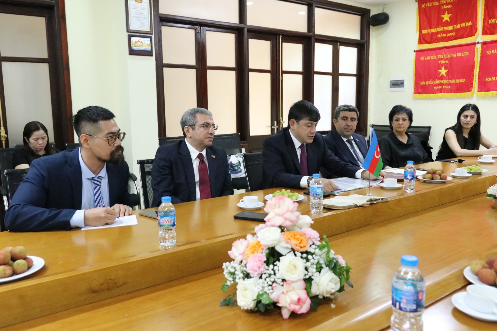 Fuad Muradov Vyetnamda bir sıra rəsmi görüşlər keçirib (FOTO)
