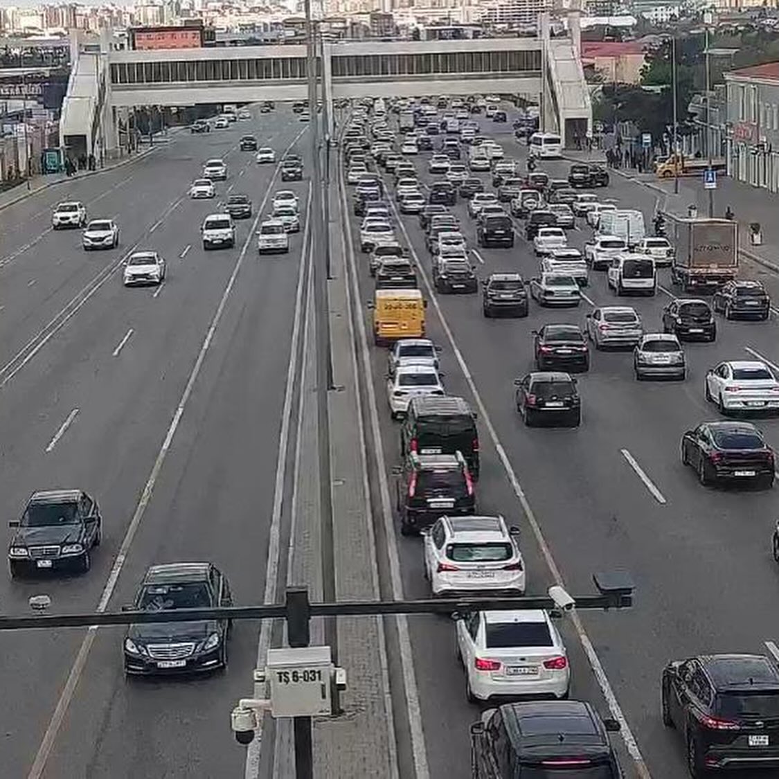 DİQQƏT: Bu yollarda tıxac var - SİYAHI (FOTO)