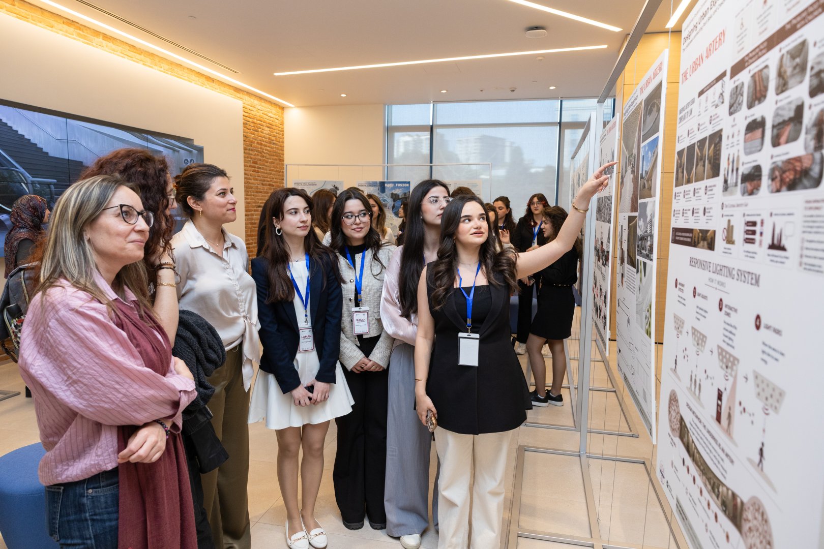ADA Universitetində tələbələrin sosial məsuliyyət və sənaye əməkdaşlığı layihələri mükafatlandırılıb (FOTO)