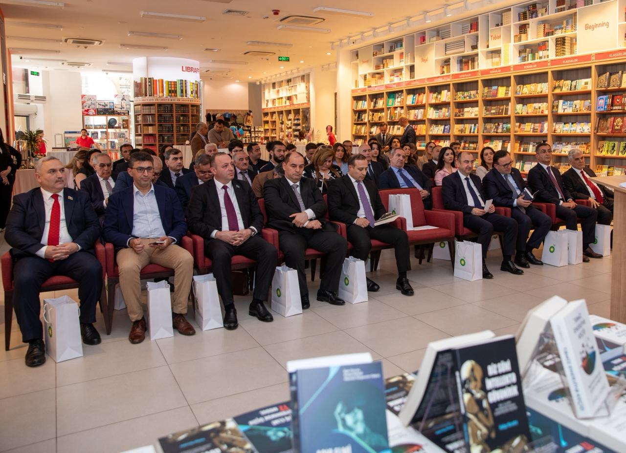 bp-dən gələcəyə yönəlmiş üç yeni nəşr (FOTO)