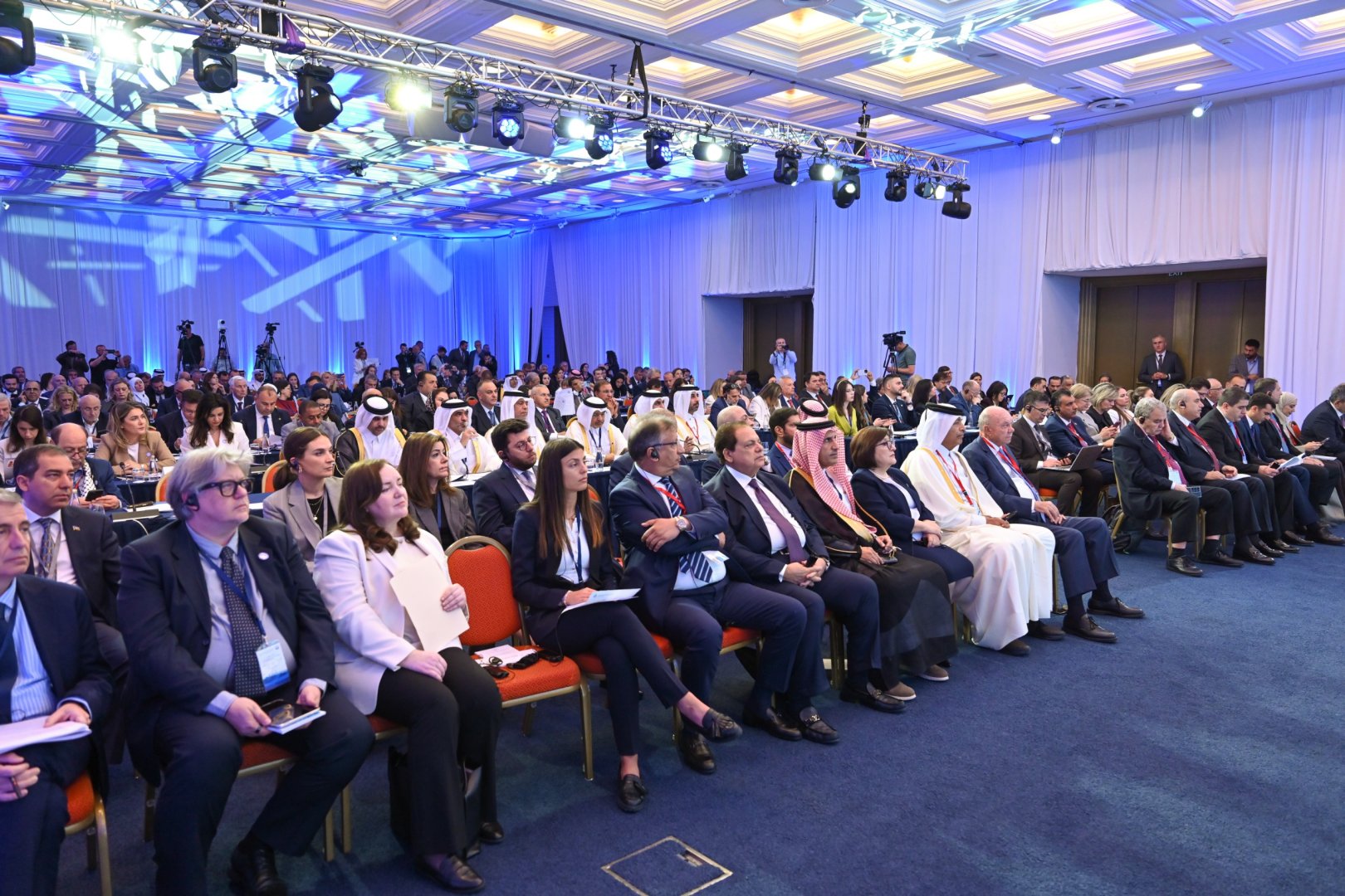 Azərbaycan regional və beynəlxalq enerji təhlükəsizliyinə töhfə verir - Sahibə Qafarova (FOTO)