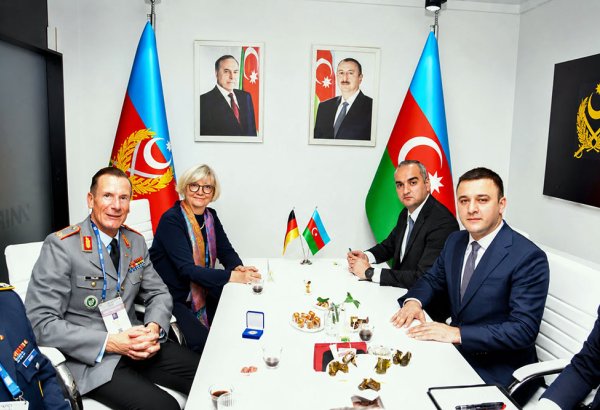 Müdafiə nazirinin müavini “SAHA EXPO 2026” sərgisində iştirak edib (FOTO)