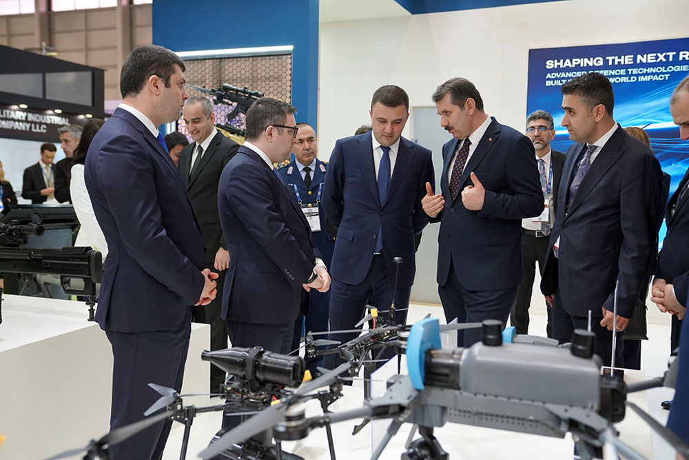 Müdafiə nazirinin müavini “SAHA EXPO 2026” sərgisində iştirak edib (FOTO)