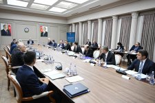 Əli Əsədov iclas keçirdi (FOTO)