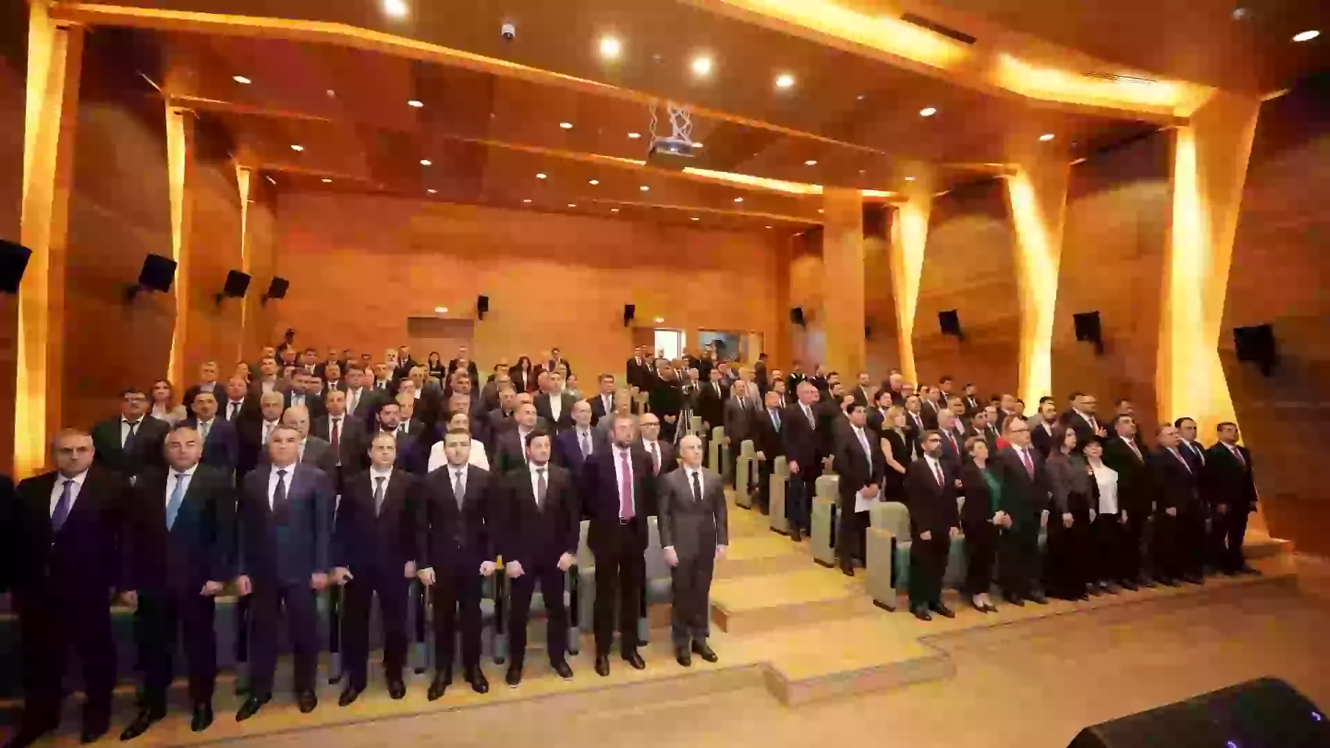 Ulu Öndər Heydər Əliyevin anadan olmasının 103-cü ildönümü münasibətilə SOCAR-da tədbir keçirilib (FOTO)