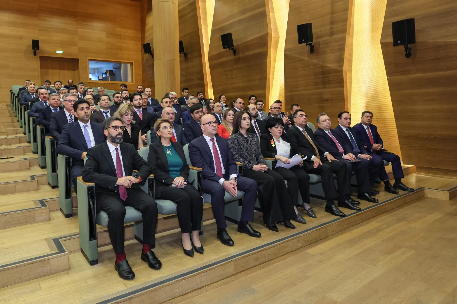 Ulu Öndər Heydər Əliyevin anadan olmasının 103-cü ildönümü münasibətilə SOCAR-da tədbir keçirilib (FOTO)