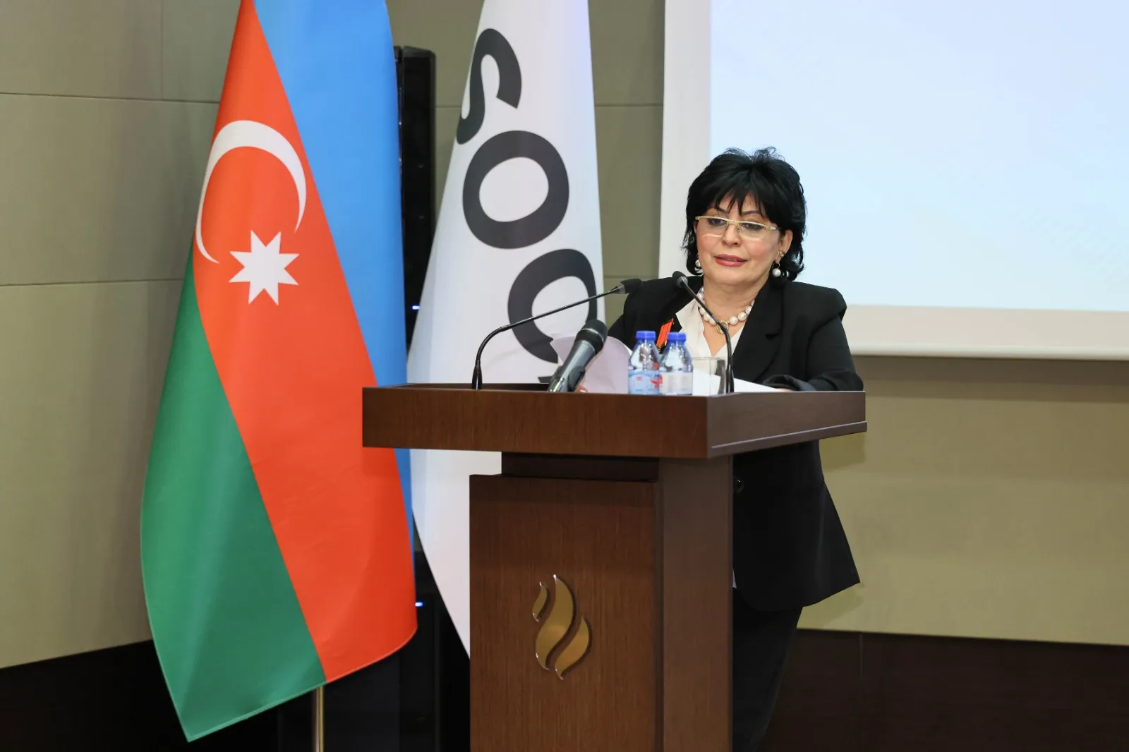 Ulu Öndər Heydər Əliyevin anadan olmasının 103-cü ildönümü münasibətilə SOCAR-da tədbir keçirilib (FOTO)