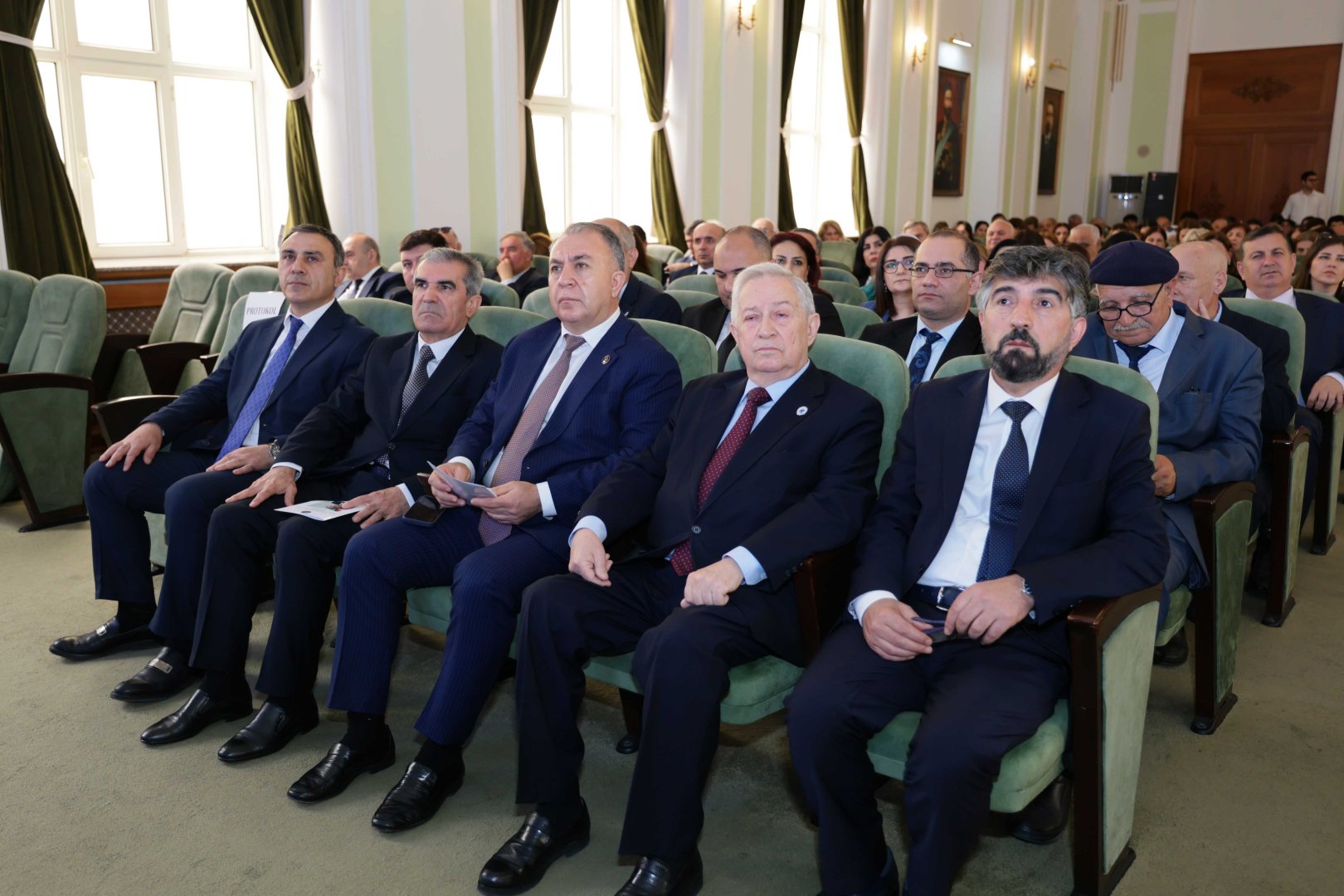 UNEC-də “Heydər Əliyev irsi: Elm, təhsil və milli tərəqqi” adlı elmi-praktiki konfrans keçirilib (FOTO)