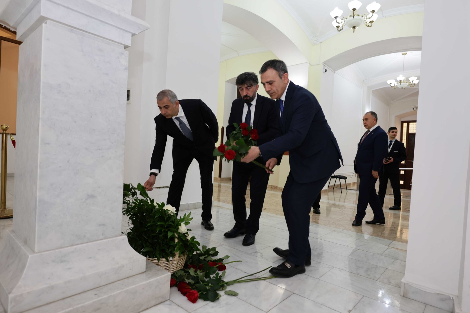 UNEC-də “Heydər Əliyev irsi: Elm, təhsil və milli tərəqqi” adlı elmi-praktiki konfrans keçirilib (FOTO)