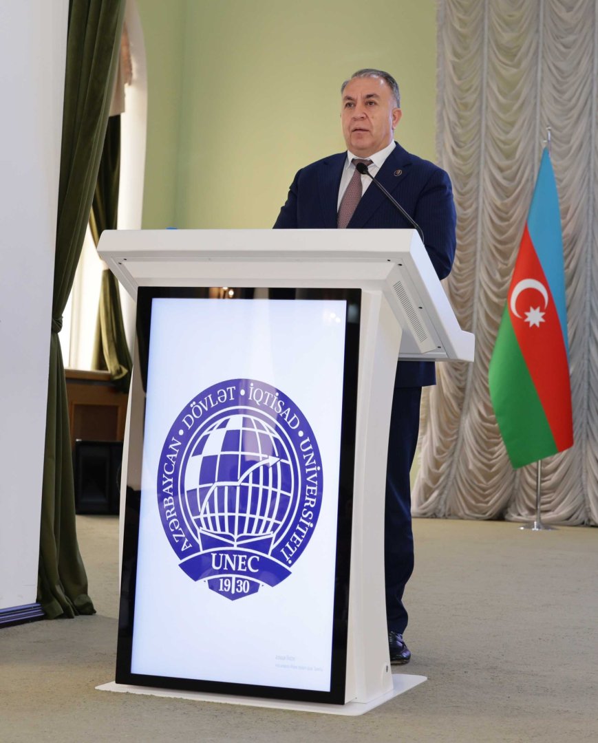 UNEC-də “Heydər Əliyev irsi: Elm, təhsil və milli tərəqqi” adlı elmi-praktiki konfrans keçirilib (FOTO)