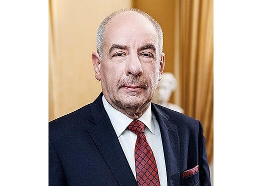 Macarıstanın yeni baş naziri prezidenti istefa verməyə çağırıb