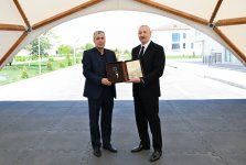 Prezident İlham Əliyev və Birinci xanım Mehriban Əliyeva Cəbrayıl rayonunun Şükürbəyli kəndinə köçən sakinlərlə görüşüblər (FOTO)
