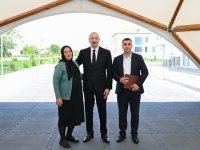 Prezident İlham Əliyev və Birinci xanım Mehriban Əliyeva Cəbrayıl rayonunun Şükürbəyli kəndinə köçən sakinlərlə görüşüblər (FOTO)