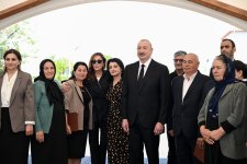 Prezident İlham Əliyev və Birinci xanım Mehriban Əliyeva Cəbrayıl rayonunun Şükürbəyli kəndinə köçən sakinlərlə görüşüblər (FOTO)