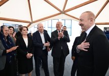 Prezident İlham Əliyev və Birinci xanım Mehriban Əliyeva Cəbrayıl rayonunun Şükürbəyli kəndinə köçən sakinlərlə görüşüblər (FOTO)