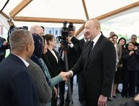 Prezident İlham Əliyev və Birinci xanım Mehriban Əliyeva Cəbrayıl rayonunun Şükürbəyli kəndinə köçən sakinlərlə görüşüblər (FOTO)