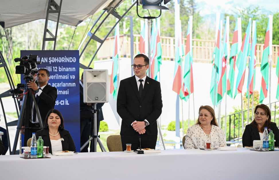 Prezident İlham Əliyev Zəngilan şəhərində sakinlərlə görüşüb, “Zangilan City Park Hotel”in təməlini qoyub (FOTO)