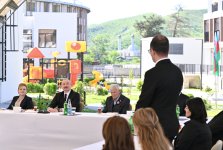 Prezident İlham Əliyev Zəngilan şəhərində sakinlərlə görüşüb, “Zangilan City Park Hotel”in təməlini qoyub (FOTO)