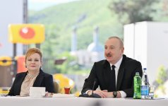 Prezident İlham Əliyev Zəngilan şəhərində sakinlərlə görüşüb, “Zangilan City Park Hotel”in təməlini qoyub (FOTO)