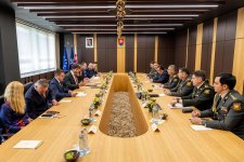 Azərbaycan müdafiə naziri Slovakiyaya rəsmi səfər edib (FOTO)