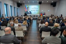 Berlində Ulu Öndər Heydər Əliyevin anadan olmasının 103-cü ildönümü qeyd edilib (FOTO)