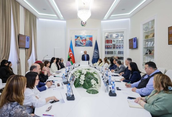 Universitetlərdə psixoloji xidmətin təşkilində beynəlxalq təcrübə və UNEC modeli müzakirə olunub (FOTO)