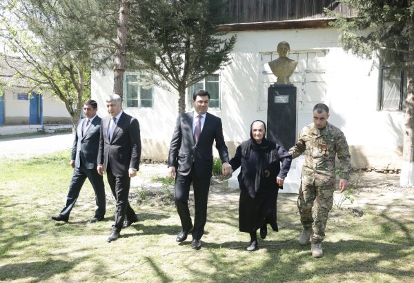 Xaçmazın Əhmədoba kəndində sakinlərin müraciət və təklifləri dinlənilib (FOTO)