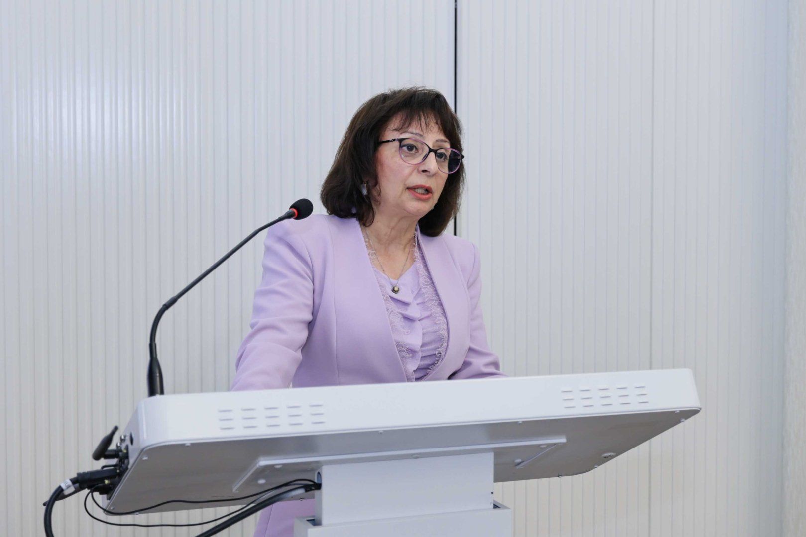 Universitetlərdə psixoloji xidmətin təşkilində beynəlxalq təcrübə və UNEC modeli müzakirə olunub (FOTO)