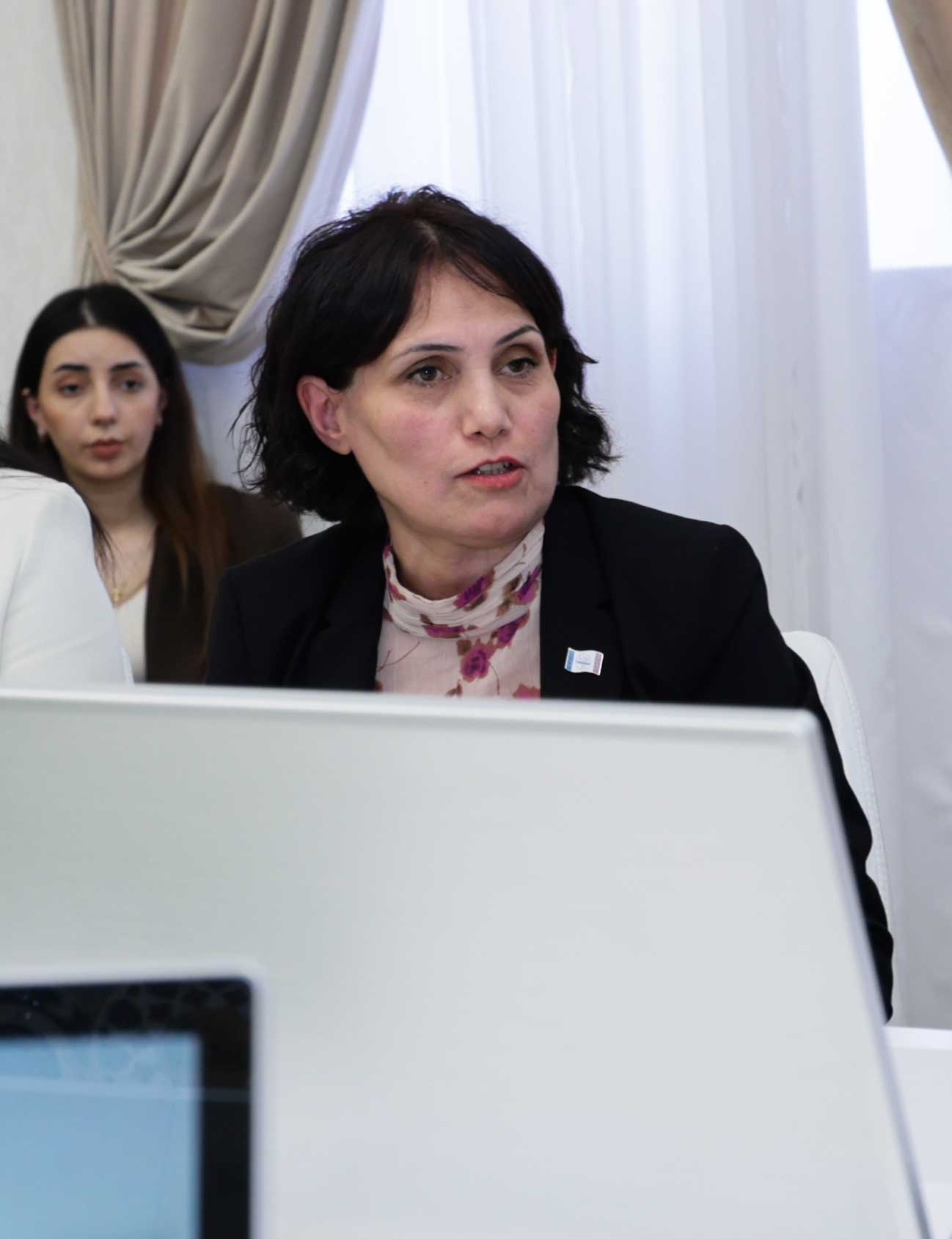 Universitetlərdə psixoloji xidmətin təşkilində beynəlxalq təcrübə və UNEC modeli müzakirə olunub (FOTO)