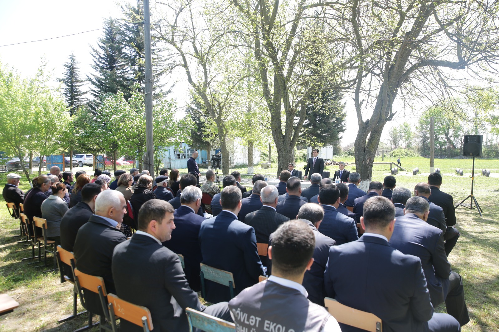 Xaçmazın Əhmədoba kəndində sakinlərin müraciət və təklifləri dinlənilib (FOTO)
