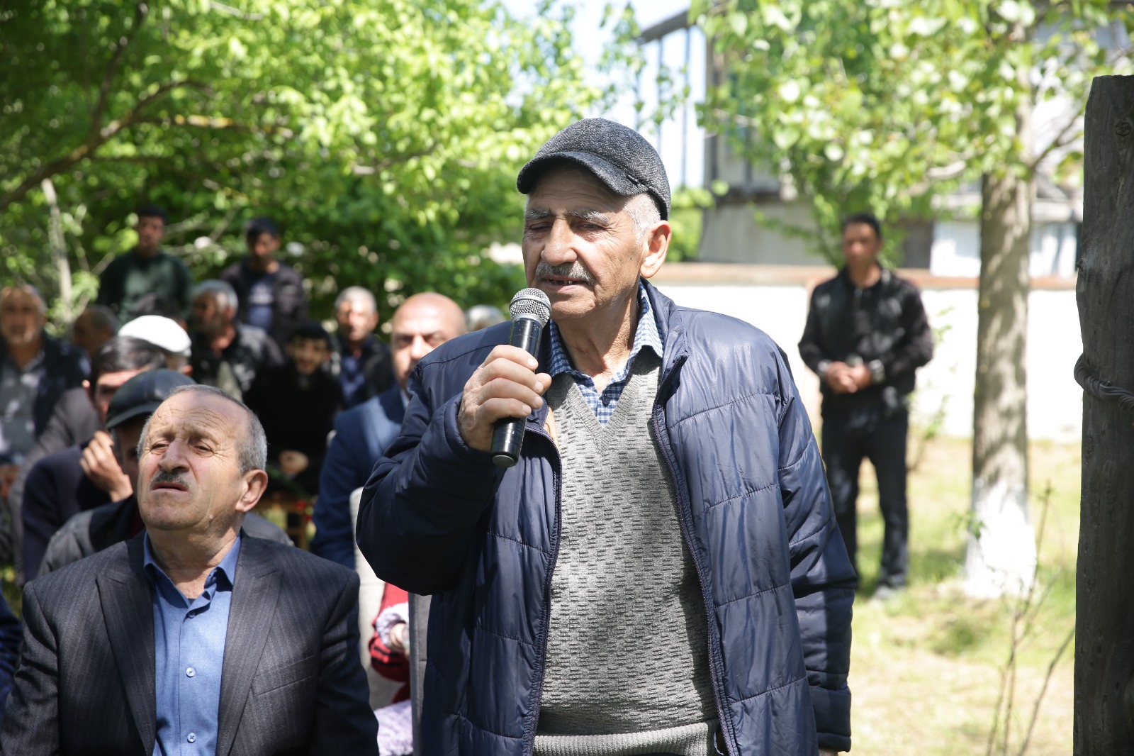 Xaçmazın Əhmədoba kəndində sakinlərin müraciət və təklifləri dinlənilib (FOTO)