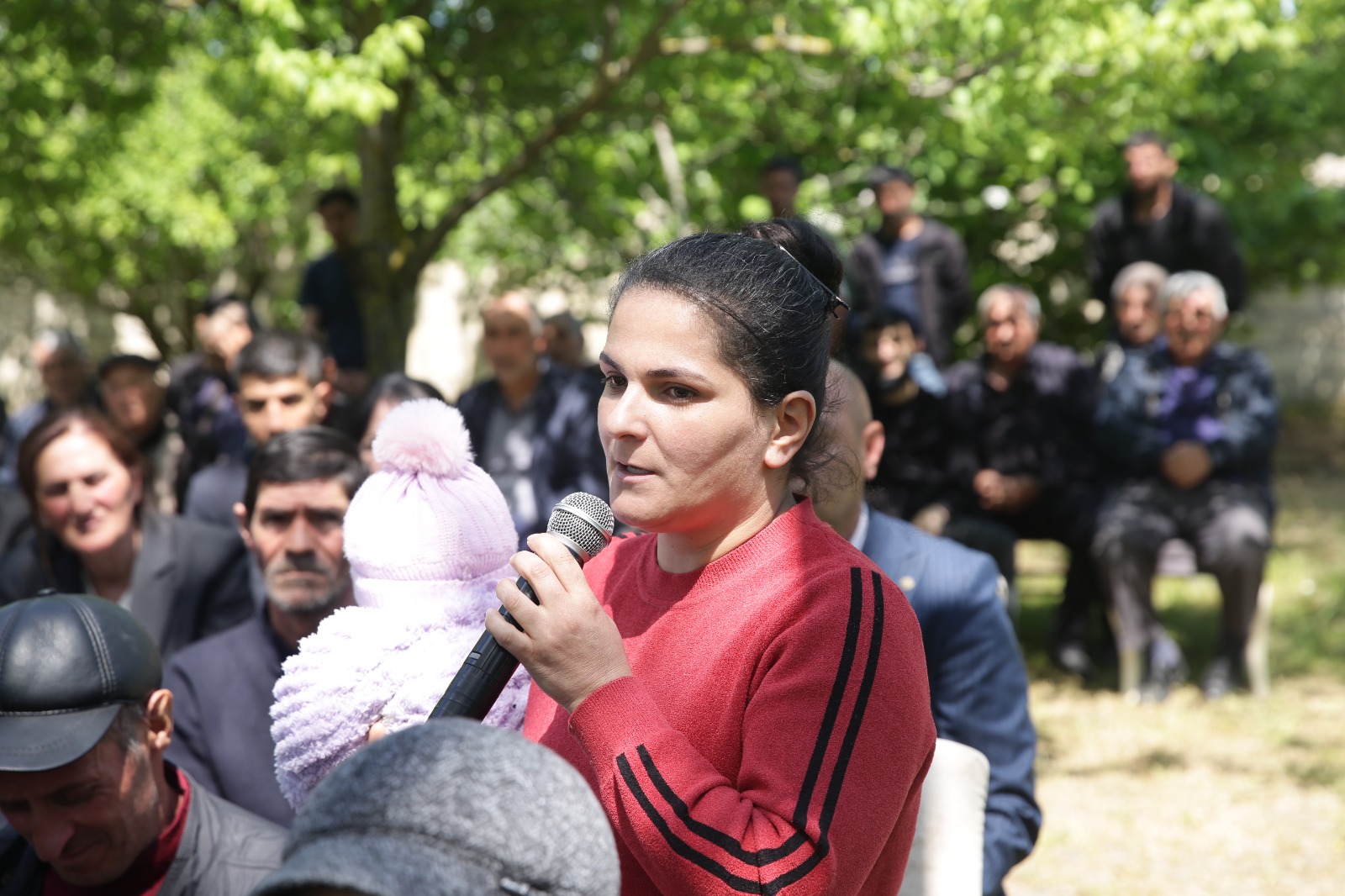 Xaçmazın Əhmədoba kəndində sakinlərin müraciət və təklifləri dinlənilib (FOTO)