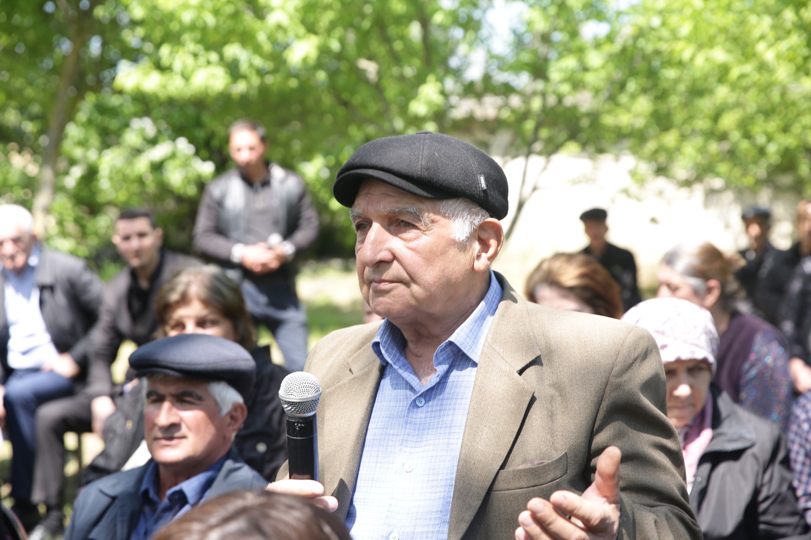 Xaçmazın Əhmədoba kəndində sakinlərin müraciət və təklifləri dinlənilib (FOTO)