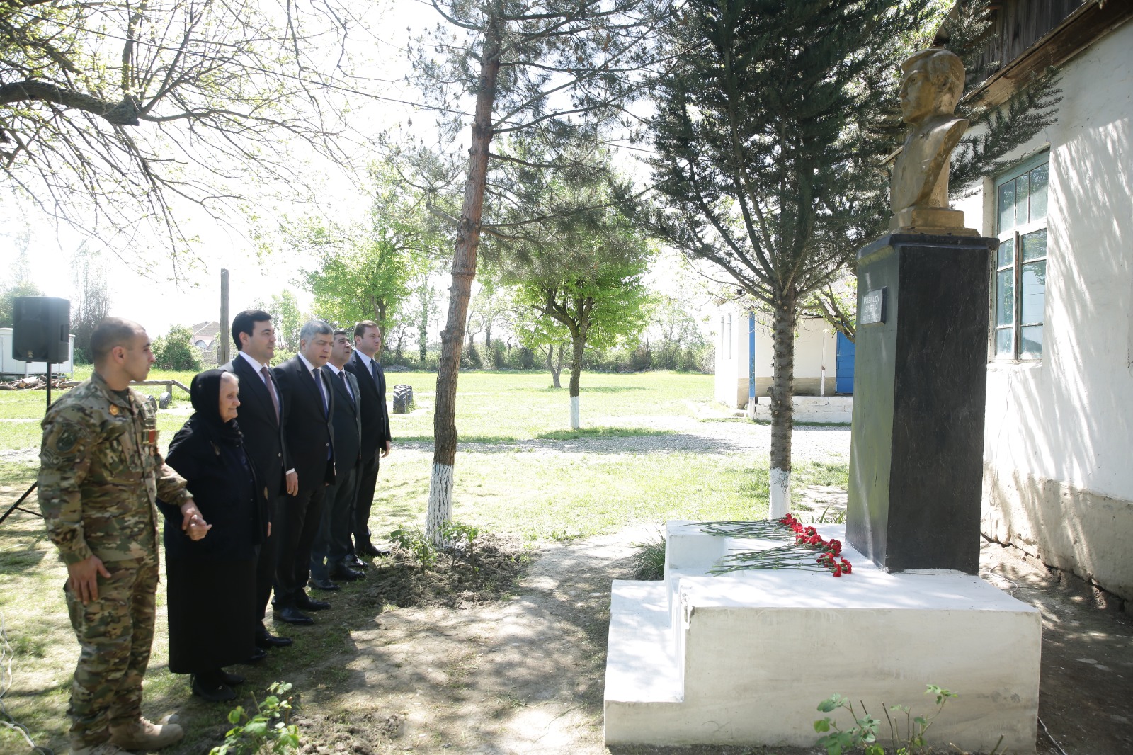 Xaçmazın Əhmədoba kəndində sakinlərin müraciət və təklifləri dinlənilib (FOTO)