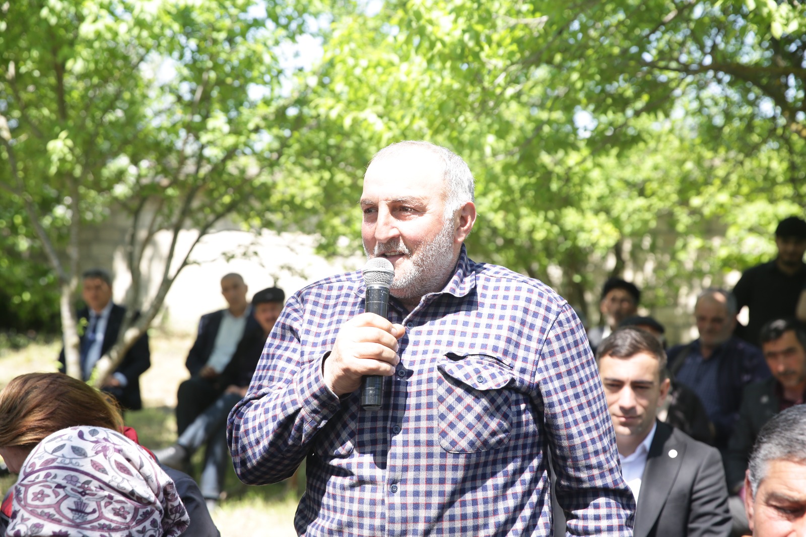Xaçmazın Əhmədoba kəndində sakinlərin müraciət və təklifləri dinlənilib (FOTO)