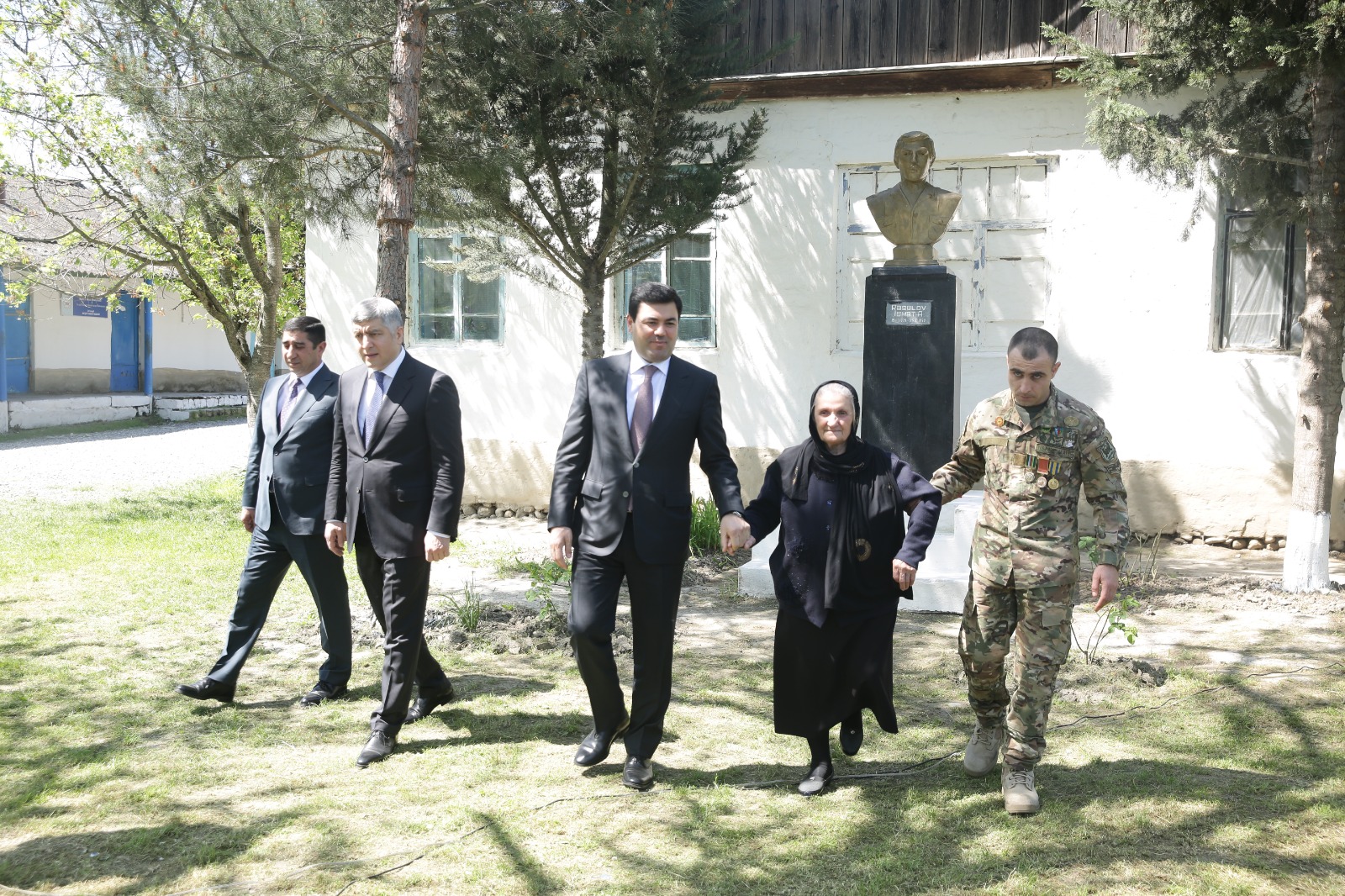 Xaçmazın Əhmədoba kəndində sakinlərin müraciət və təklifləri dinlənilib (FOTO)