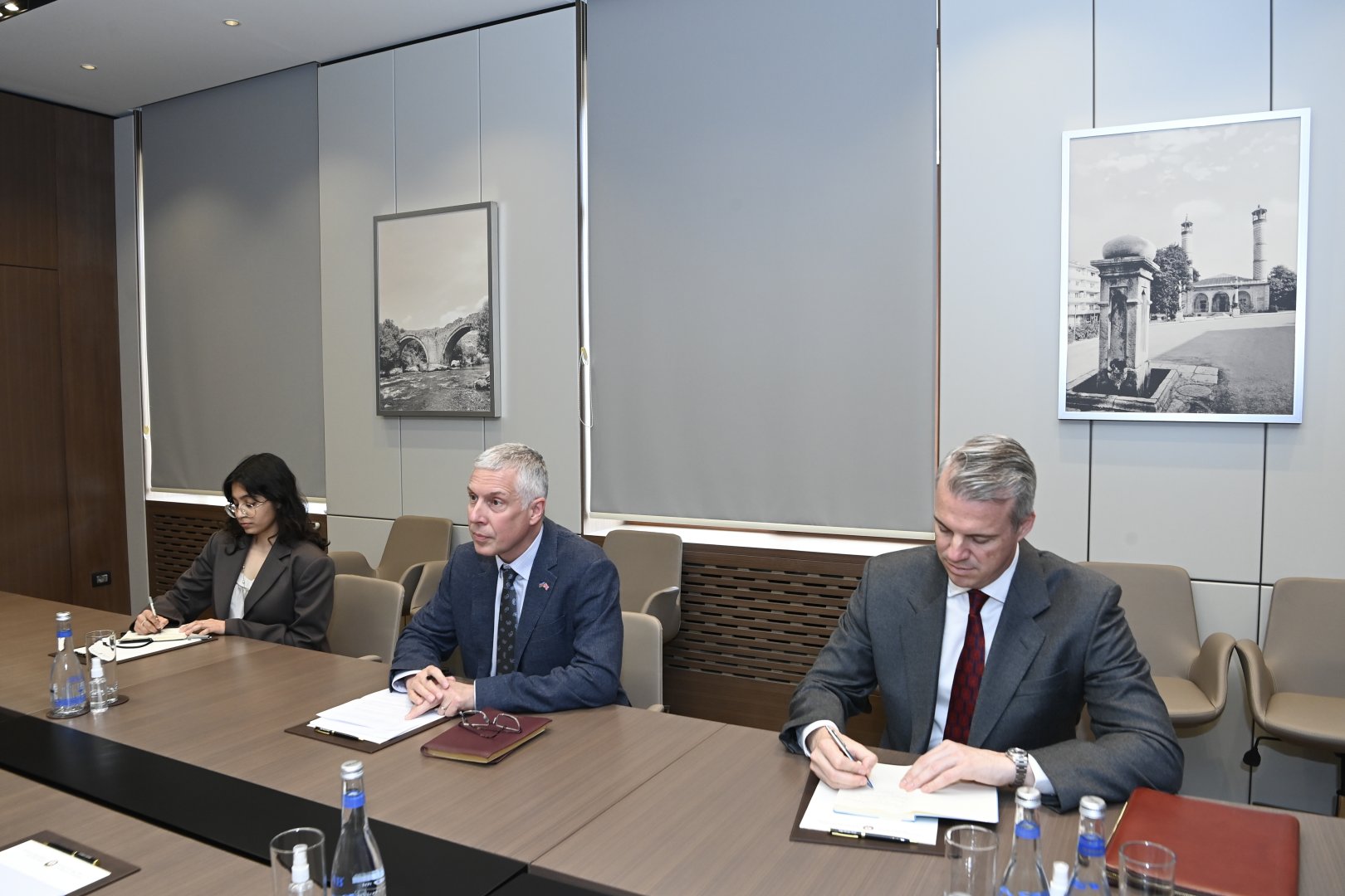 Britaniya səfirinin Azərbaycanda diplomatik fəaliyyəti başa çatıb (FOTO)