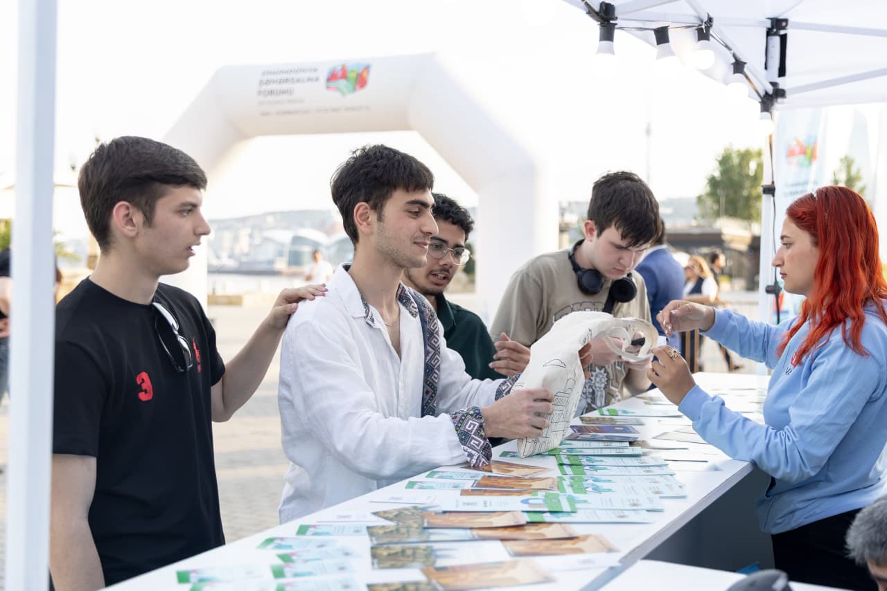 Bakıda keçirilən WUF13 Festivalı ictimai proqramla yekunlaşıb (FOTO)