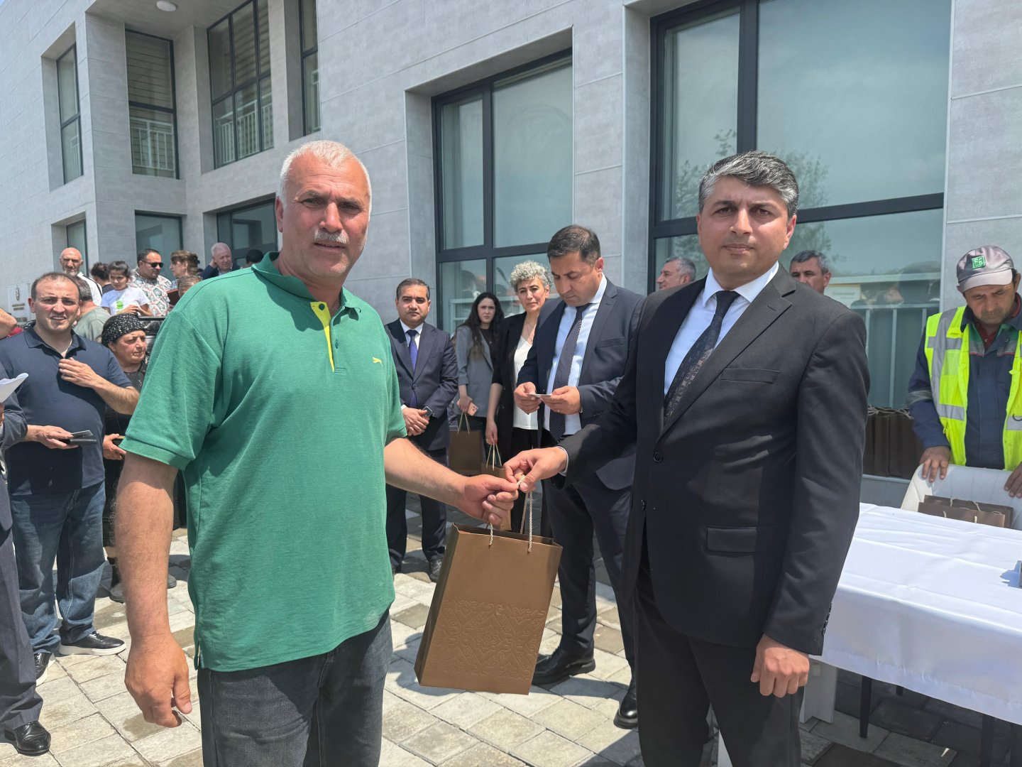 Zəngilan şəhərinə köçən daha 59 ailəyə evlərinin açarları təqdim olunub (FOTO) (YENİLƏNİB)