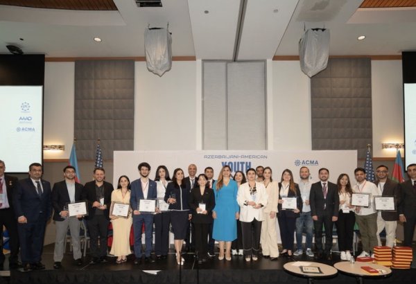 Çikaqoda keçirilən 3-cü Amerika Azərbaycanlı Gənclər Forumu beynəlxalq dialoqa töhfə verib (FOTO)