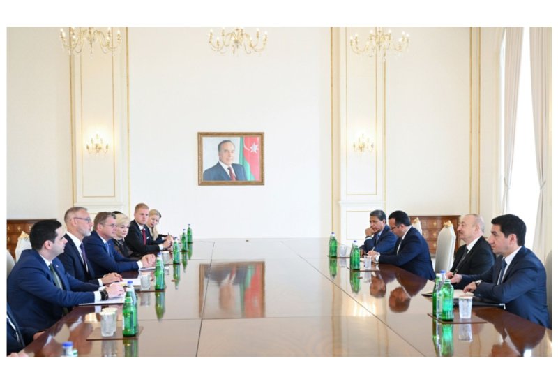 Prezident İlham Əliyev Slovakiya Milli Şurası sədrinin başçılıq etdiyi nümayəndə heyətini qəbul edib (FOTO)
