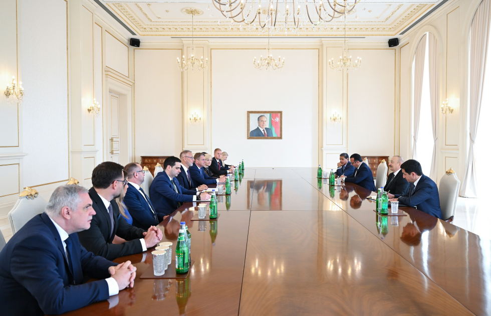 Prezident İlham Əliyev Slovakiya Milli Şurası sədrinin başçılıq etdiyi nümayəndə heyətini qəbul edib (FOTO)